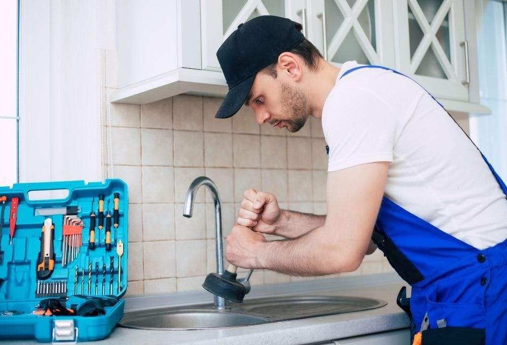 Plumbing Emergency in Sydney? What to Do Before the Plumber Arrives